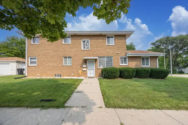 3764 E College AVENUE #3764A, Cudahy, WI 53110