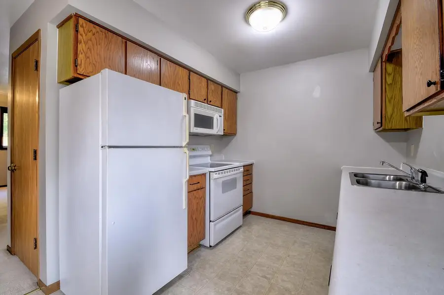 1141 Vogt DRIVE #3, West Bend, WI 53095 - #3