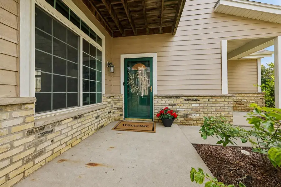 1038 River Place BOULEVARD #7, Waukesha, WI 53189 - #2