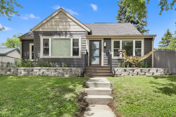 131 Kettle Moraine DRIVE N, Slinger, WI 53086
