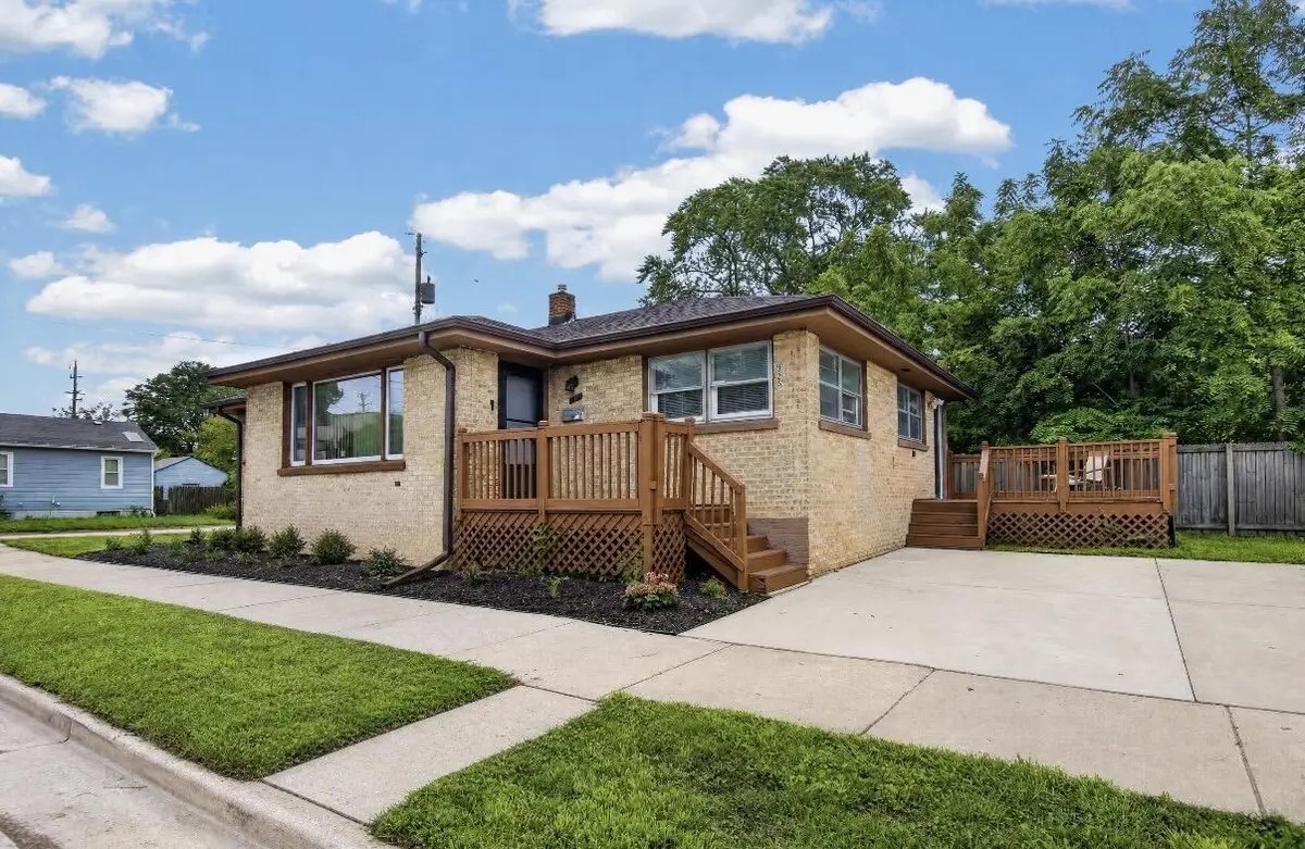 925 Lockwood AVENUE, Racine, WI 53403 - #1