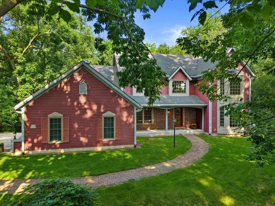 W278N2760 Rocky Point ROAD, Pewaukee, WI 53072 - #2