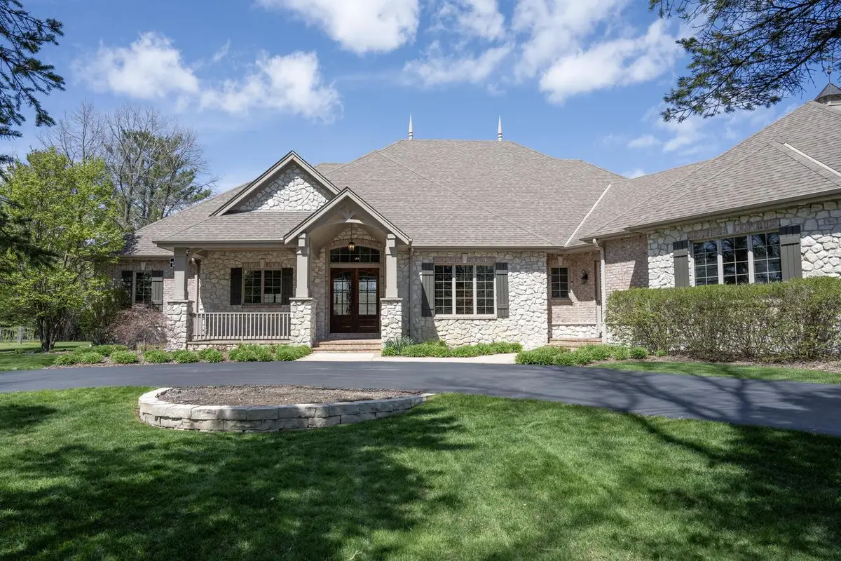 1512 W County Line ROAD, Mequon, WI 53092 - #1