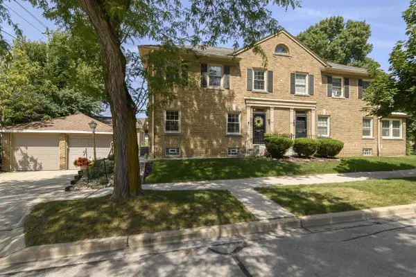 1614 E Kenmore PLACE, Shorewood, WI 53211