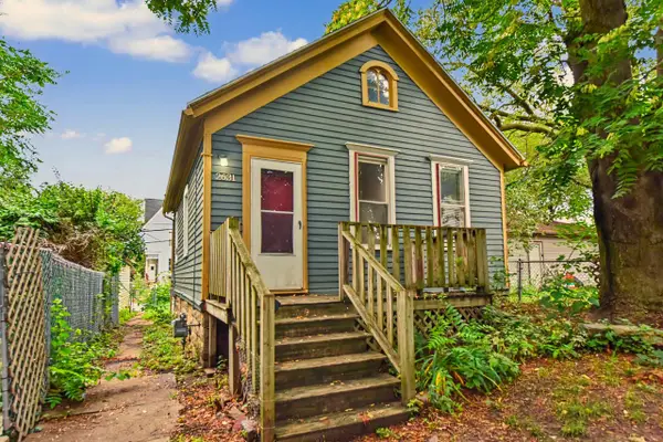 2631 N Booth STREET, Milwaukee, WI 53212