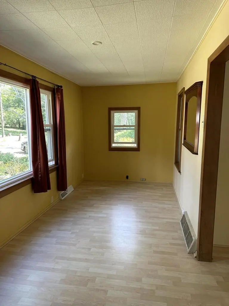 W5335 Wisconsin DRIVE, Elkhorn, WI 53121 - #3