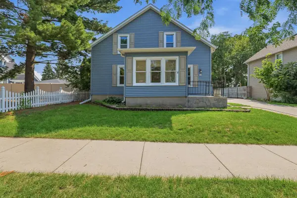 317 E Pleasant STREET, Oconomowoc, WI 53066
