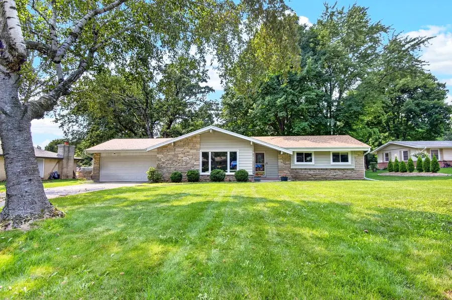 3830 Lakeview DRIVE, Mount Pleasant, WI 53403 - #2
