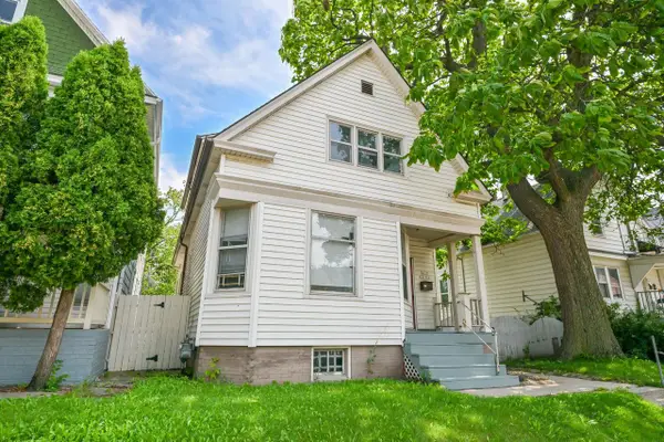 1219 W Windlake AVENUE, Milwaukee, WI 53215
