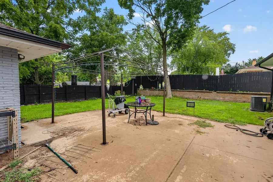 4436 W Dunwood ROAD, Brown Deer, WI 53223 - #3