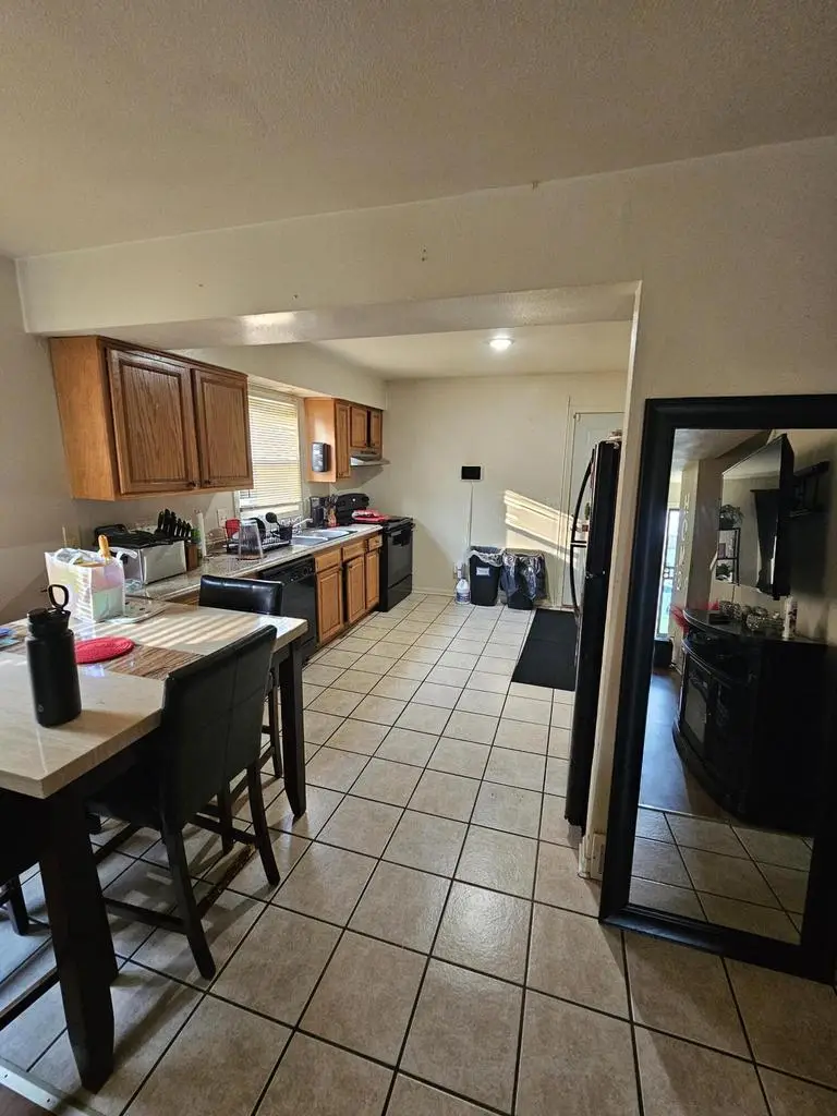 10434 W Kiehnau AVENUE #10436, Milwaukee, WI 53224 - #2