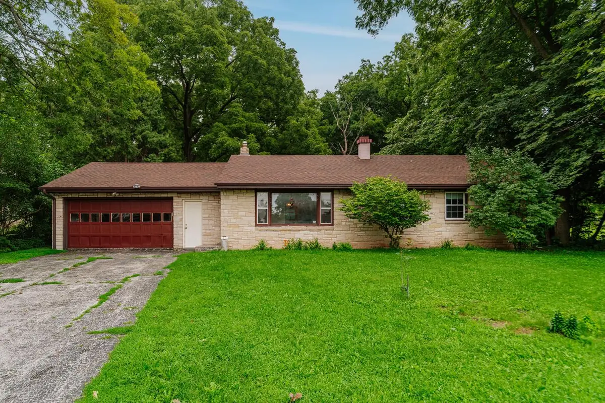 8601 Big Bend ROAD, Waterford, WI 53185 - #1