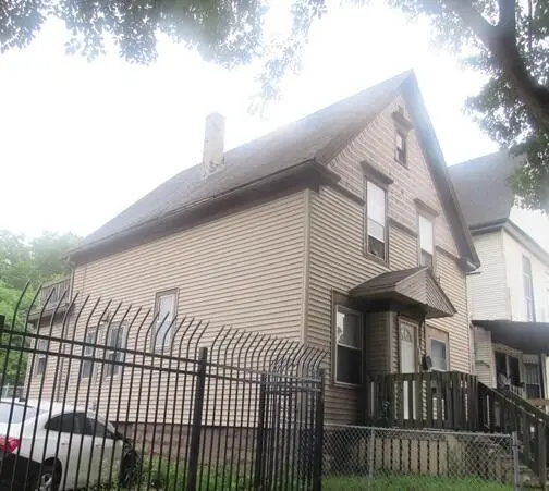 2506 W Fond Du Lac AVENUE, Milwaukee, WI 53206 - #2