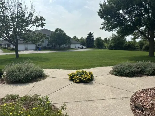 827 Quinlan DRIVE #C, Pewaukee, WI 53072 - #3