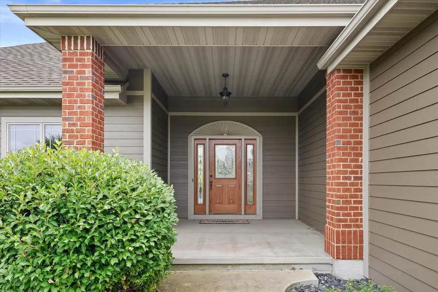 227 Hunters CROSSING N, Slinger, WI 53086 - #2
