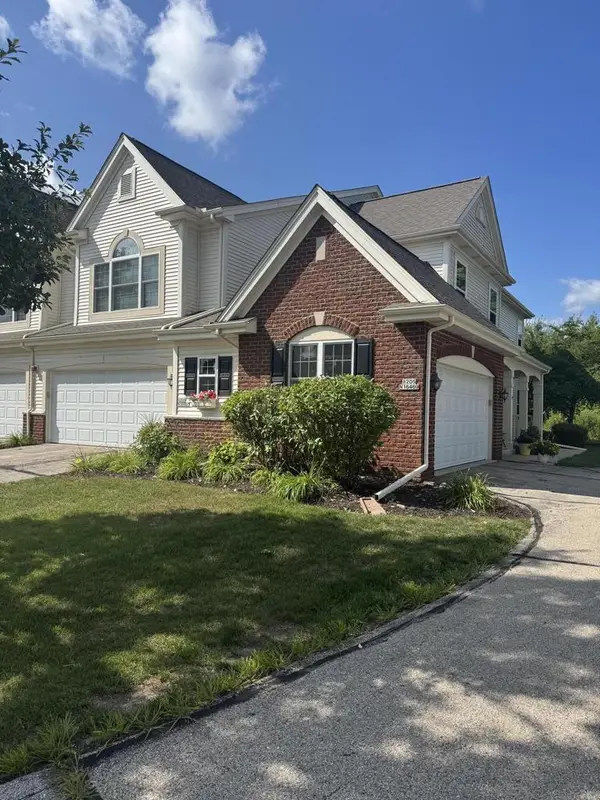 W205N16469 Cranberry Creek LANE, Jackson, WI 53037
