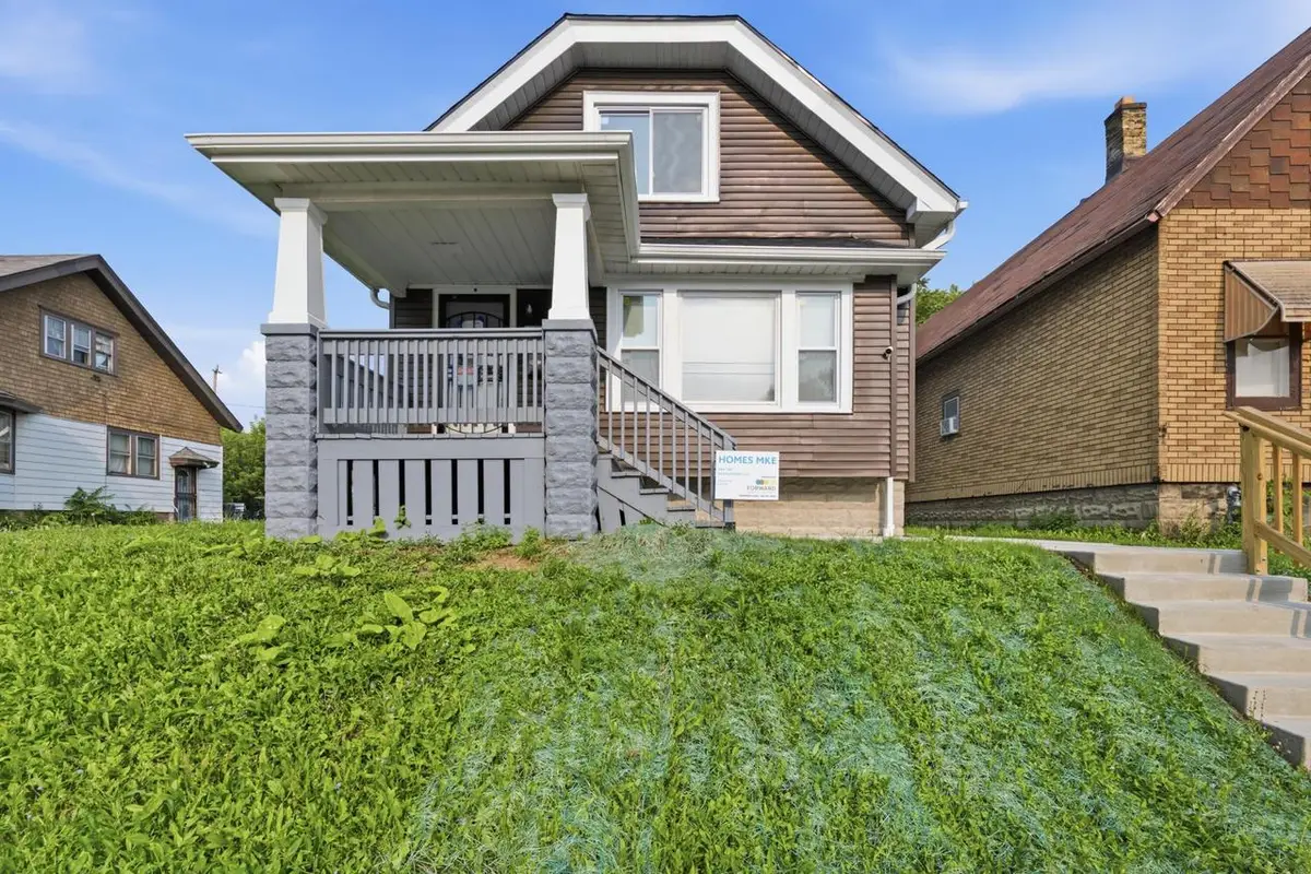 2920 N 27th STREET, Milwaukee, WI 53210 - #1