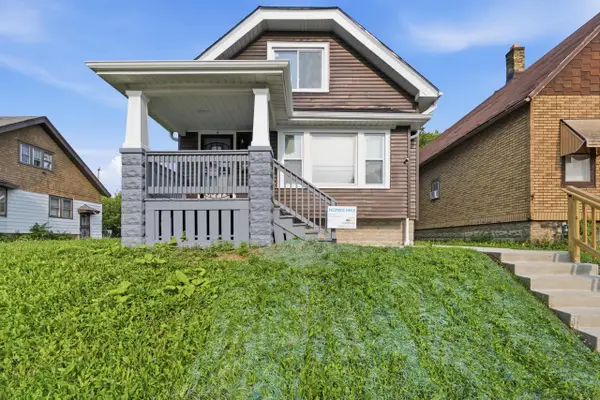 2920 N 27th STREET, Milwaukee, WI 53210