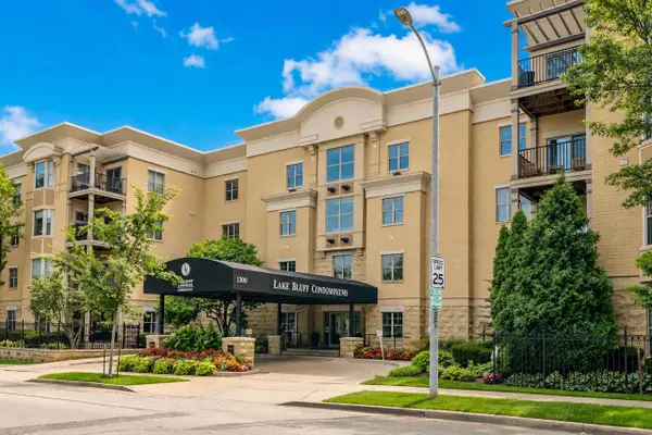 1300 N Prospect AVENUE #114, Milwaukee, WI 53202