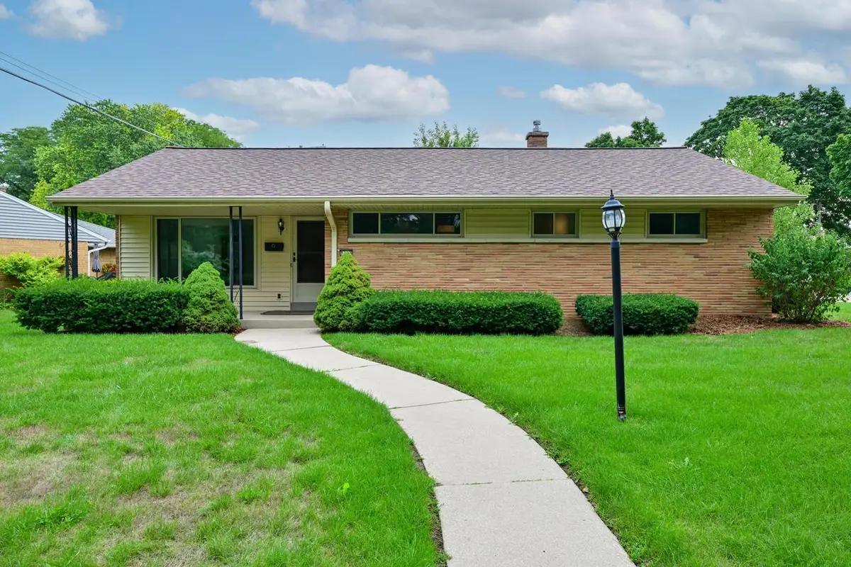 8143 W Raymond LANE, West Allis, WI 53219 - #1