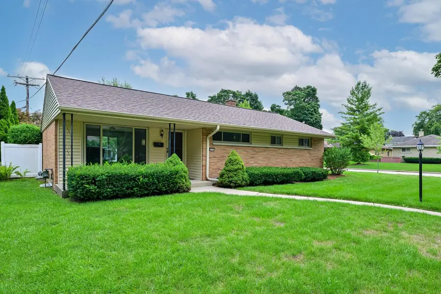 8143 W Raymond LANE, West Allis, WI 53219 - #2