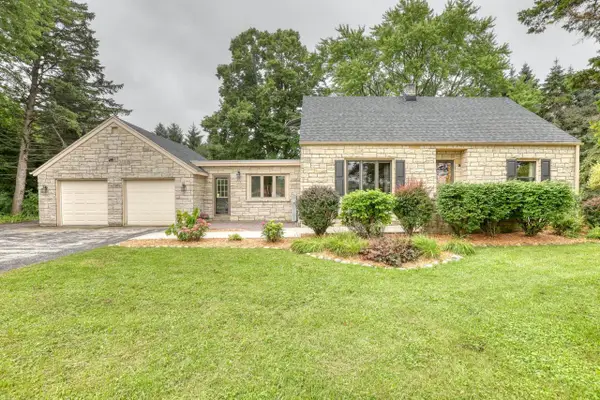 1863 Washington STREET, Grafton, WI 53024