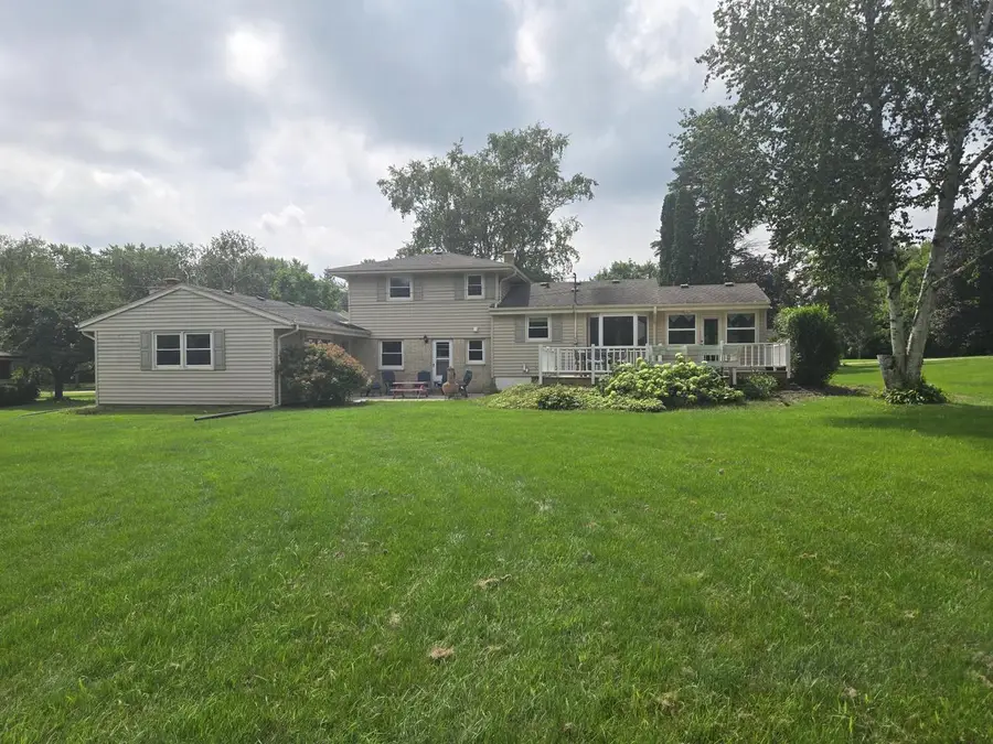 N71W13776 Nicolet COURT, Menomonee Falls, WI 53051 - #2