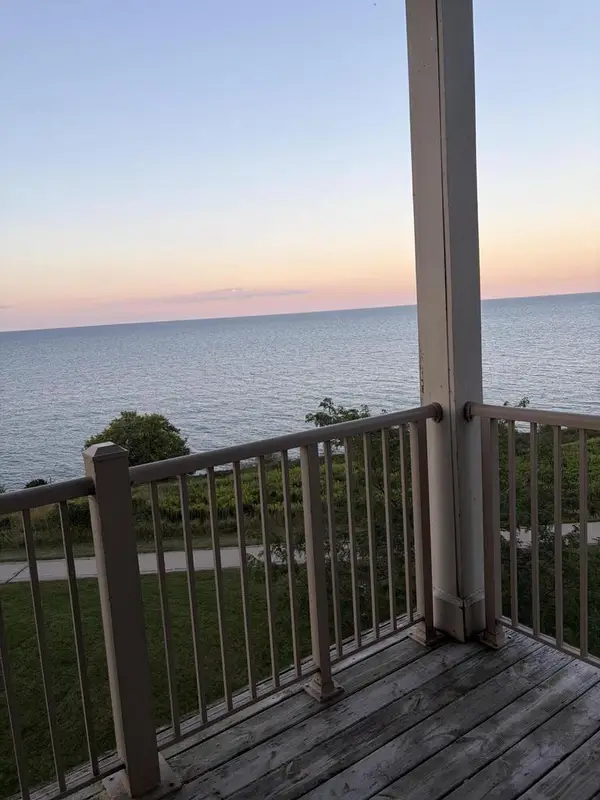 4110 S Lake DRIVE #347, Saint Francis, WI 53235