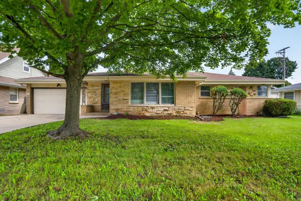 10216 W Burleigh STREET, Wauwatosa, WI 53222