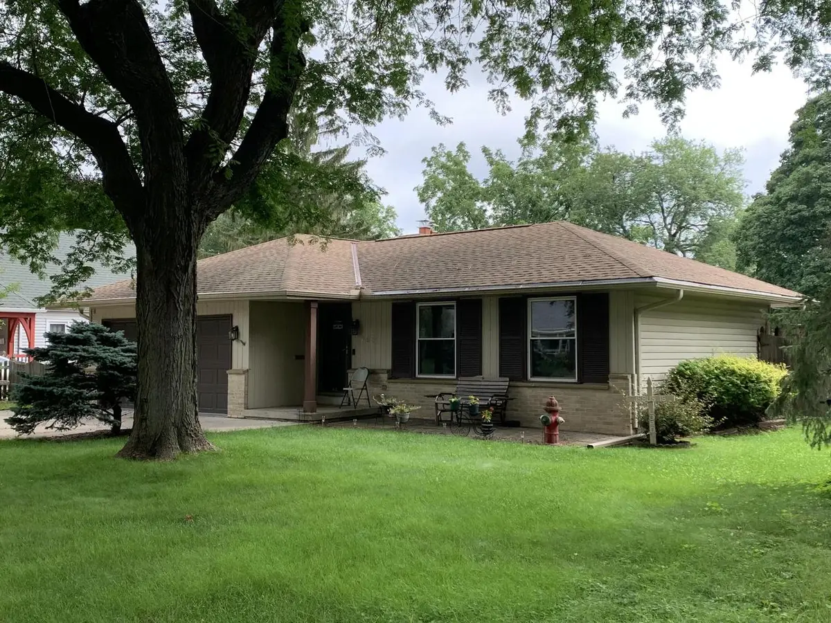 625 N Hine AVENUE, Waukesha, WI 53188 - #1