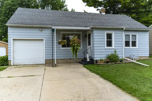 916 Clark STREET, Watertown, WI 53094