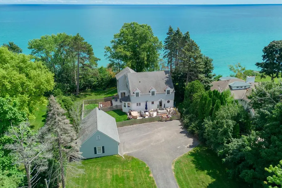12504 N Lake Shore DRIVE, Mequon, WI 53092 - #2