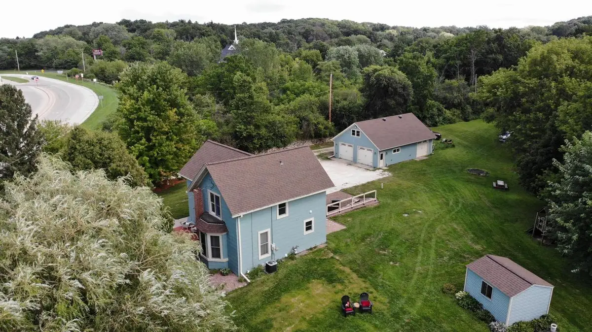 N14W28039 Silvernail ROAD, Pewaukee, WI 53072 - #1