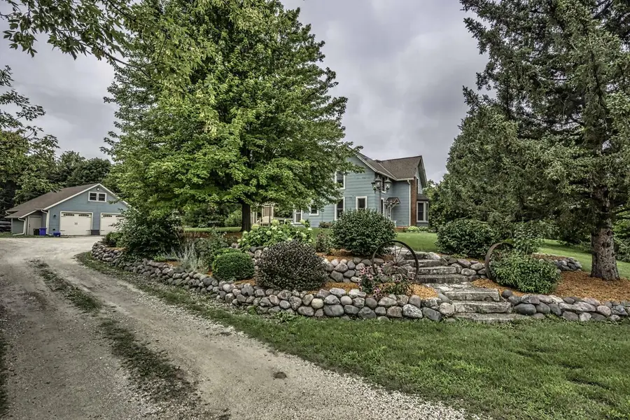 N14W28039 Silvernail ROAD, Pewaukee, WI 53072 - #2