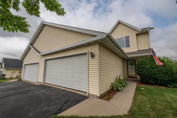 1116 Autumn DRIVE #1116, West Bend, WI 53090