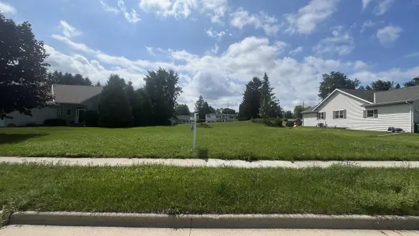 2013 DAISY DRIVE #Lt40, West Bend, WI 53090