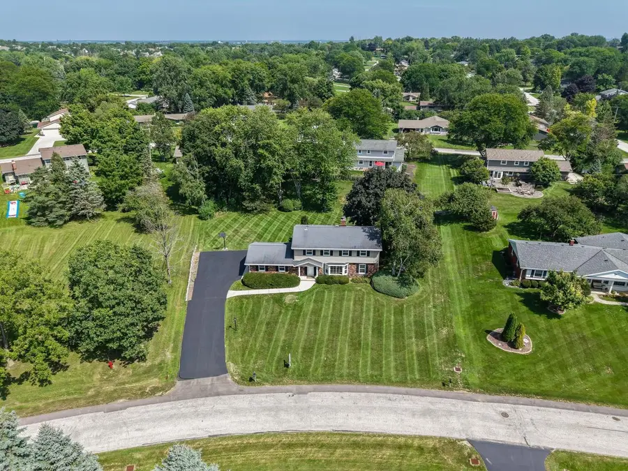4690 Parkhurst DRIVE, Brookfield, WI 53045 - #3