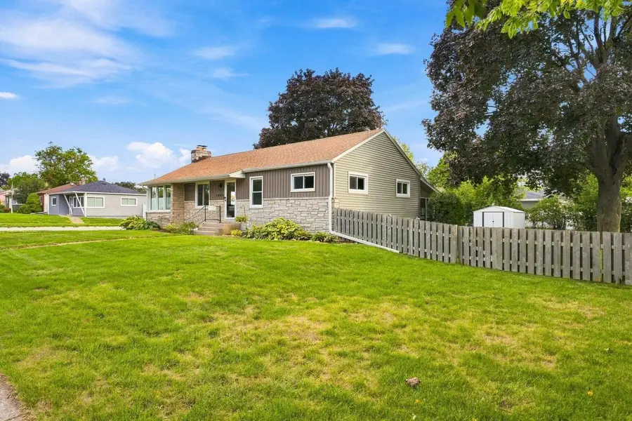 1401 Manistique AVENUE, South Milwaukee, WI 53172 - #3