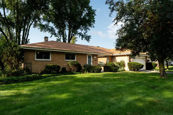N57W15523 El Camino DRIVE, Menomonee Falls, WI 53051