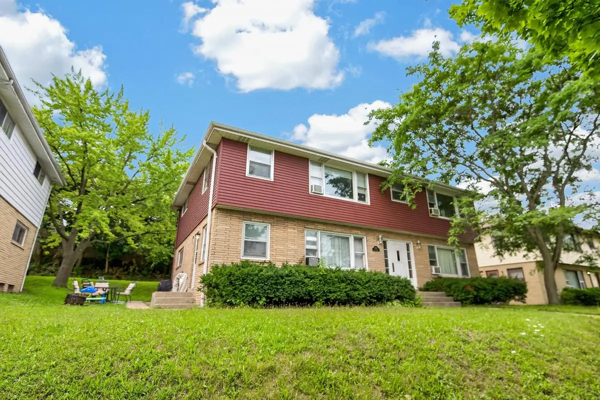809 John STREET, Waukesha, WI 53188 - #1