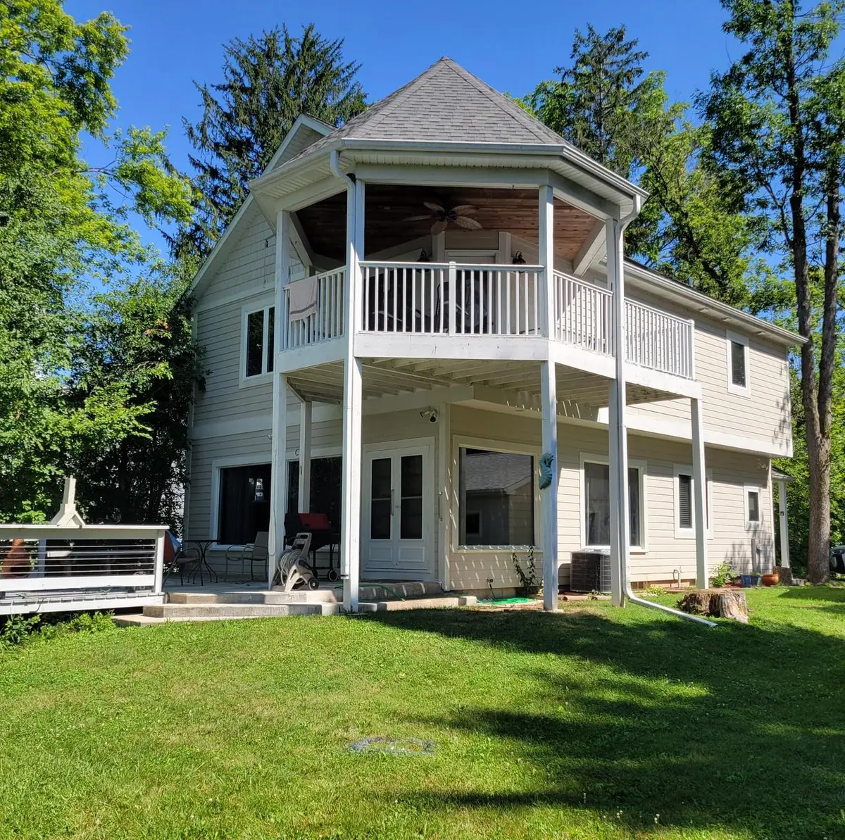 12659 N East Shoreland DRIVE, Mequon, WI 53092 - #1