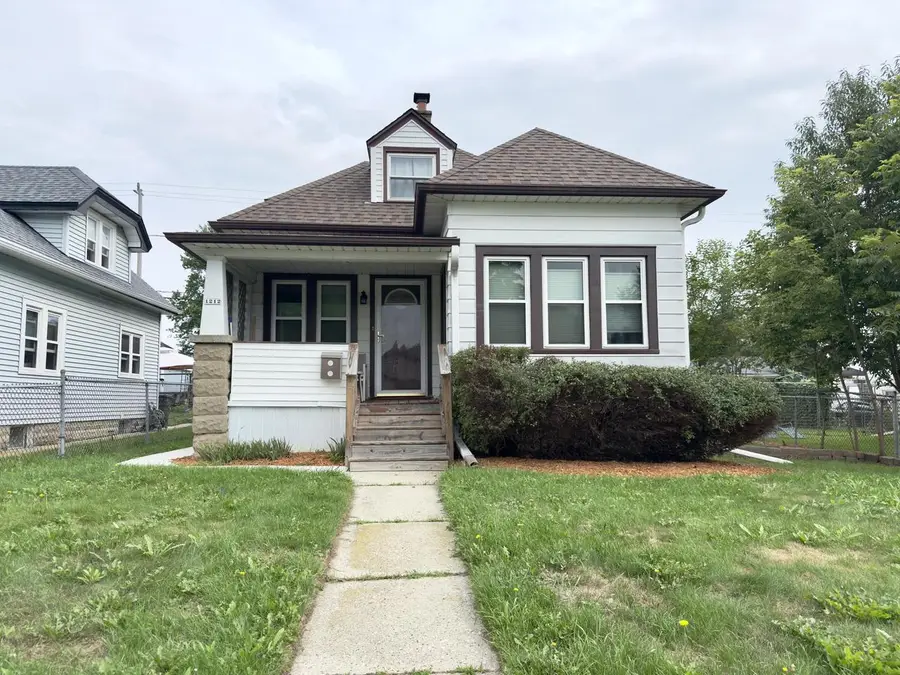 1212 Menomonee AVENUE, South Milwaukee, WI 53172 - #2