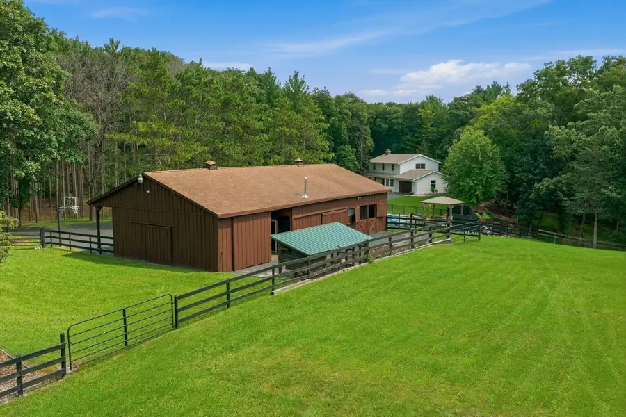 W342S4524 Moraine Hills DRIVE, Dousman, WI 53118 - #3