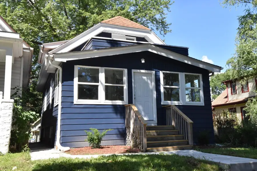 5527 N 34th STREET, Milwaukee, WI 53209 - #2