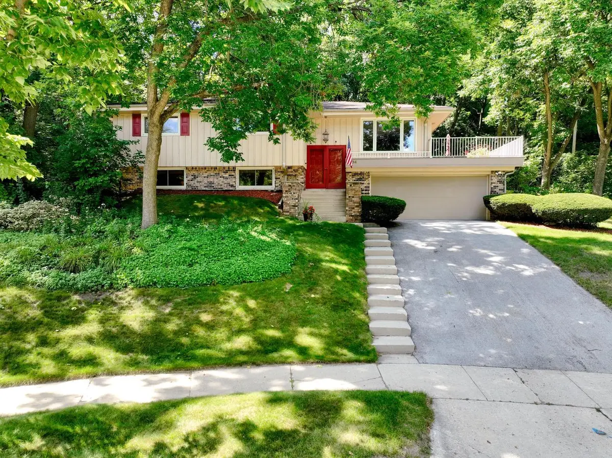 904 Lynne COURT, Waukesha, WI 53186 - #1