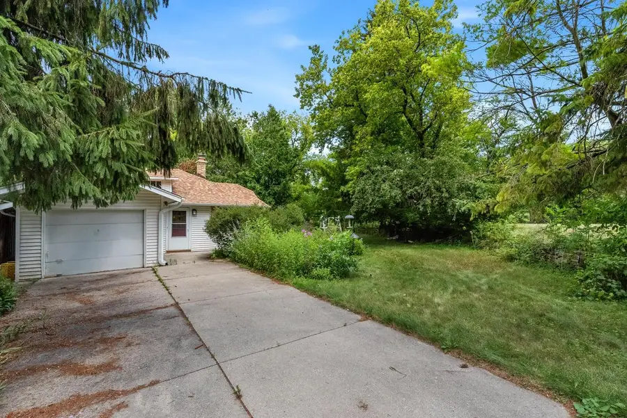 500 W Riverview DRIVE, Glendale, WI 53209 - #2