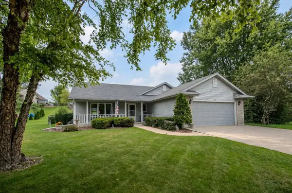 300 Martin DRIVE, Fredonia, WI 53021