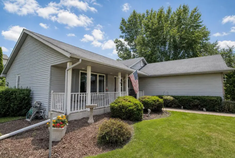 300 Martin DRIVE, Fredonia, WI 53021 - #3
