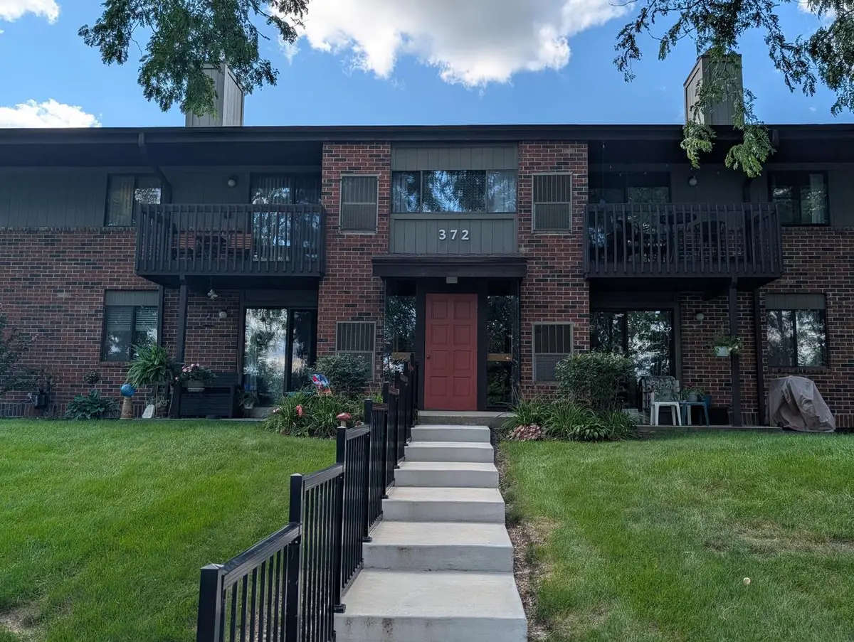 372 Park Hill DRIVE #H, Pewaukee, WI 53072 - #1