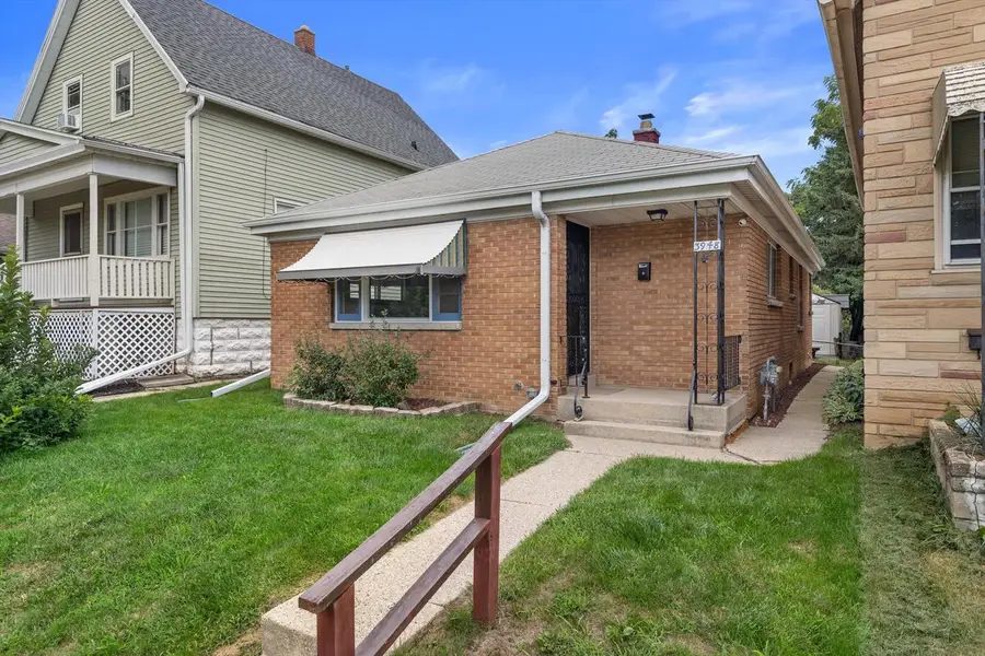 3948 E Underwood AVENUE, Cudahy, WI 53110 - #3